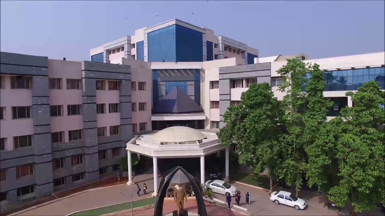  List of Top 10 best Engineering Colleges in Karnataka · 1. RVCE Bangalore - RV College of Engineering · 2. National Institute of Technology · 3. Ramaiah Institute of Technology