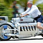 Fastest bike in the world top speed Dodge Tomahawk