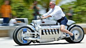 Fastest bike in the world top speed Dodge Tomahawk